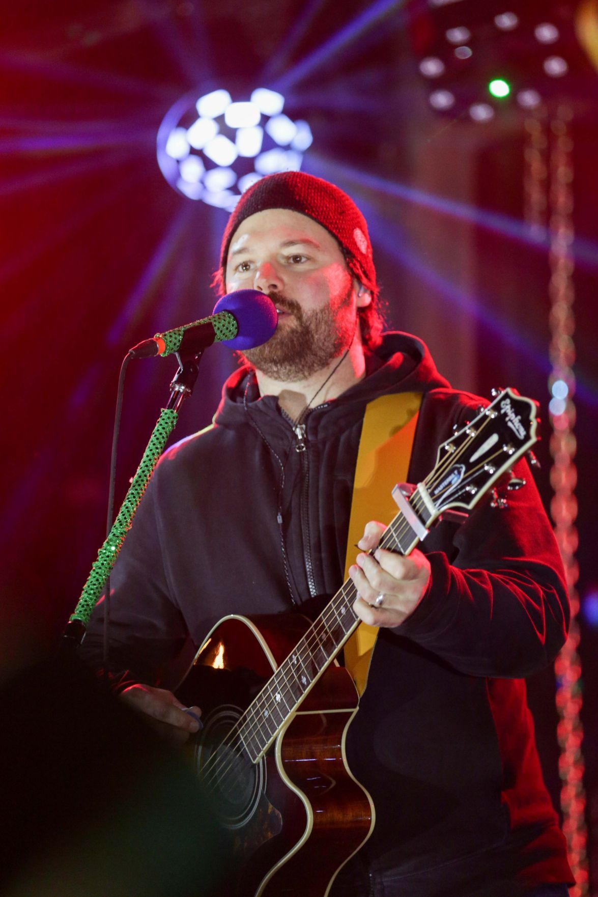 Holiday Train-12.JPG